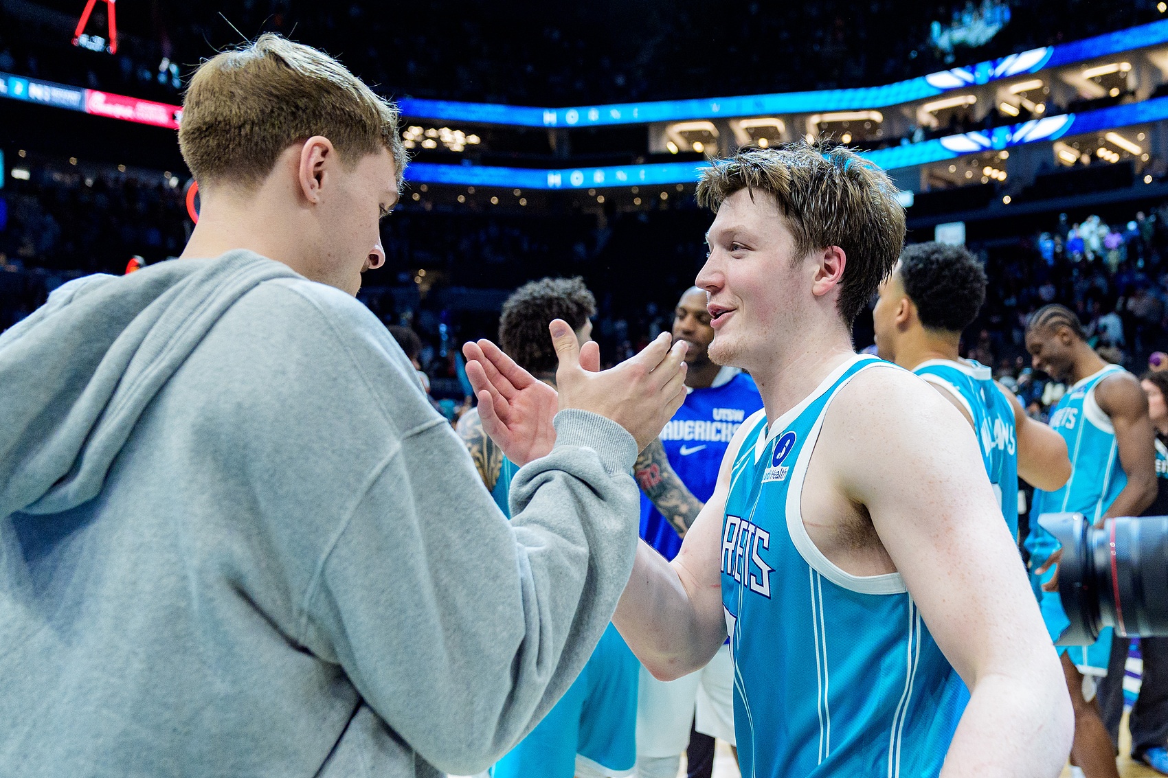 博鱼APP-与弗拉格争最佳新秀？克尼佩尔：希望他尽快回归 想看他上场比赛