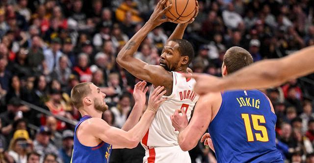 博鱼下载-杜兰特：遭遇包夹不会令我感到沮丧 我应该更多地为队友传球